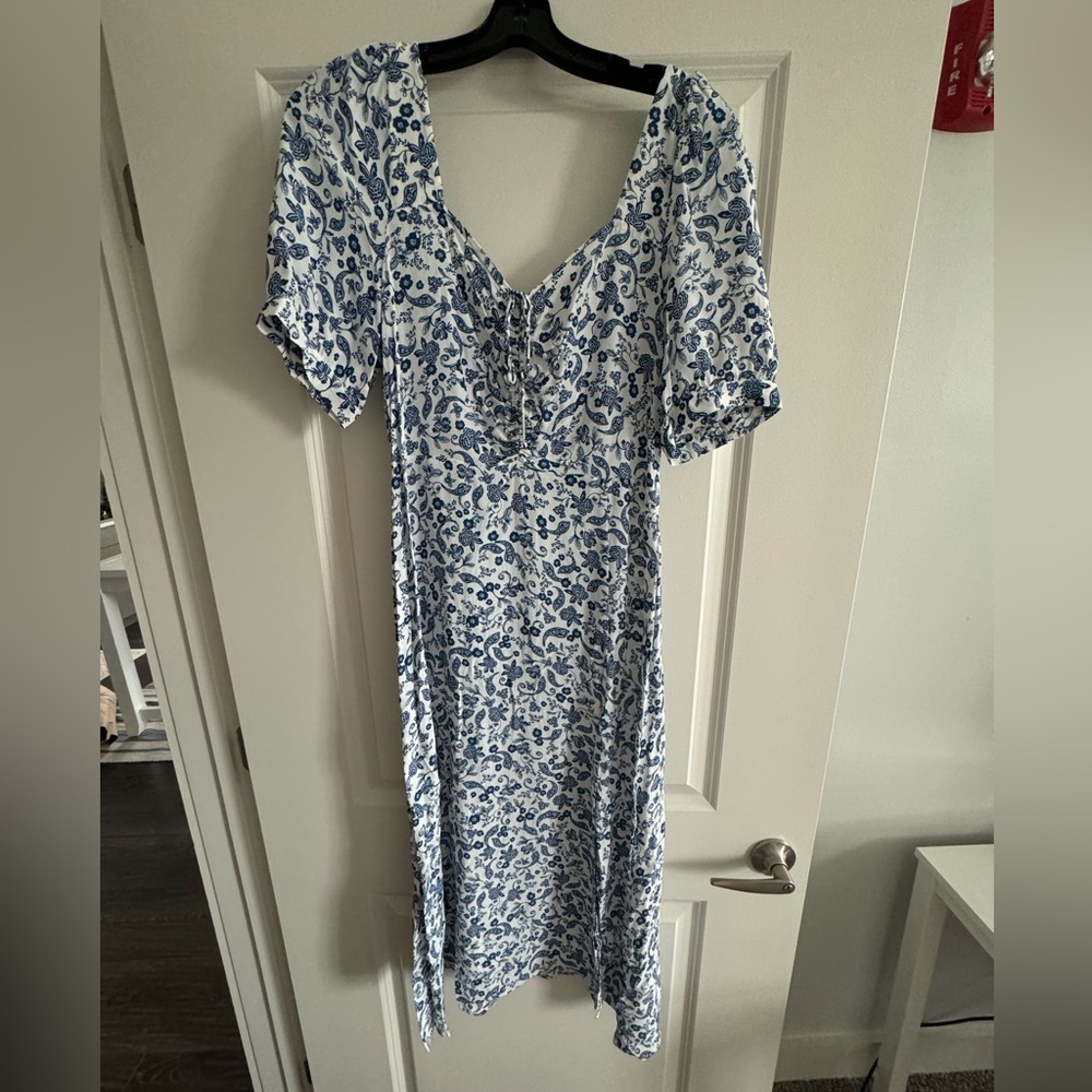 Favorite Daughter Floral Midi Dress Size: L